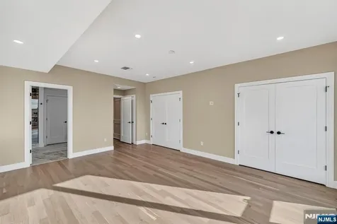 504 2nd Street Palisades Park NJ 07650