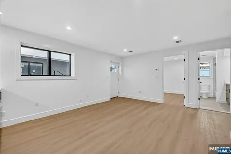 504 2nd Street Palisades Park NJ 07650