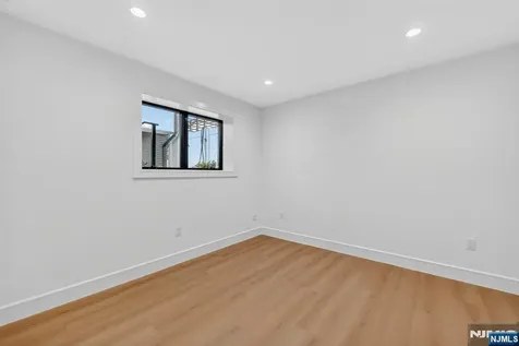 504 2nd Street Palisades Park NJ 07650