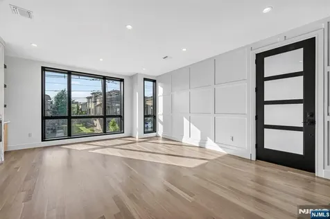 504 2nd Street Palisades Park NJ 07650