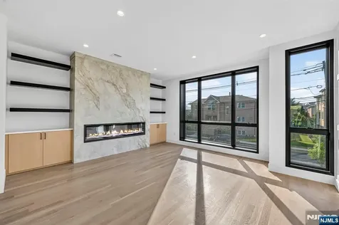 504 2nd Street Palisades Park NJ 07650