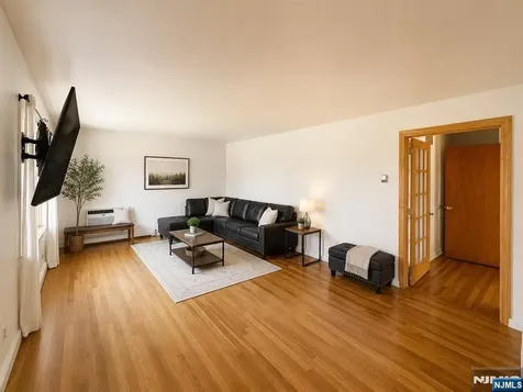 121 Edsall Avenue Palisades Park NJ 07650
