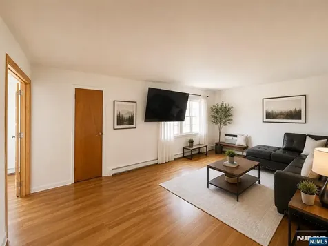 121 Edsall Avenue Palisades Park NJ 07650