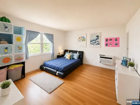 121 Edsall Avenue Palisades Park NJ 07650