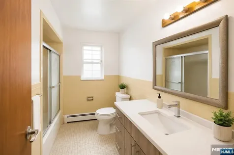 121 Edsall Avenue Palisades Park NJ 07650
