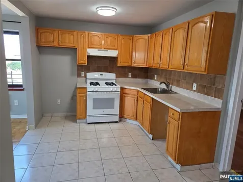 2401 Bergenline Avenue Union City NJ 07087