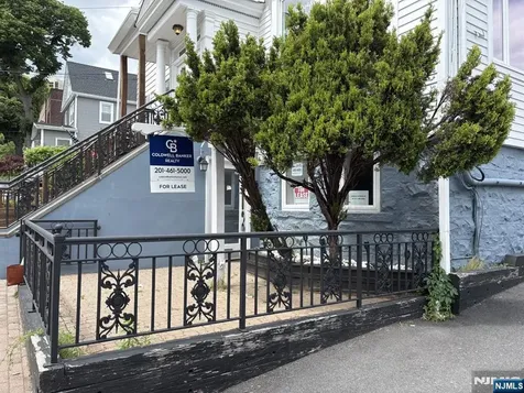 17 Hilliard Avenue Edgewater NJ 07020