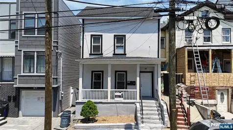 37 12th Avenue Paterson NJ 07501