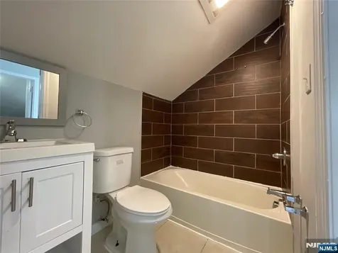 37 12th Avenue Paterson NJ 07501