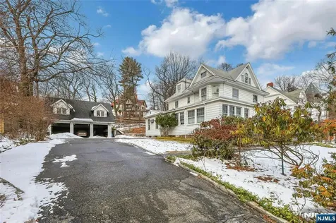 16 Mountain Avenue Montclair NJ 07042