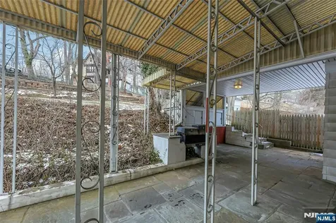 16 Mountain Avenue Montclair NJ 07042