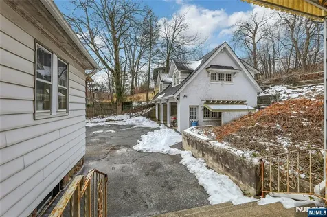 16 Mountain Avenue Montclair NJ 07042