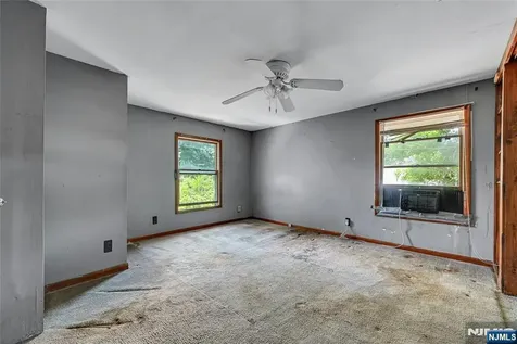 21 Butler Place Wanaque NJ 07420