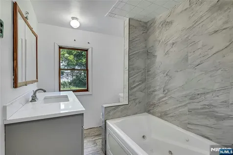 21 Butler Place Wanaque NJ 07420