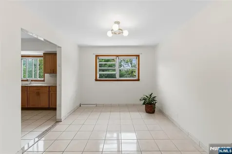 78 E Almira Street Bloomfield NJ 07003