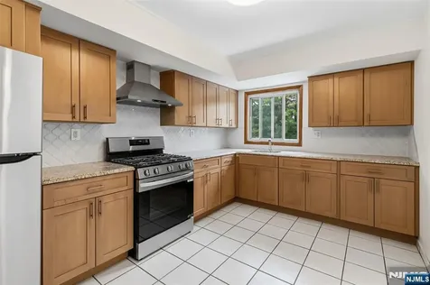 78 E Almira Street Bloomfield NJ 07003
