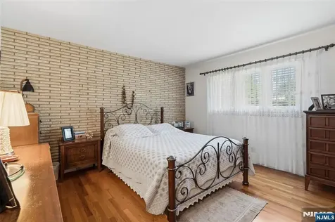 78 E Almira Street Bloomfield NJ 07003