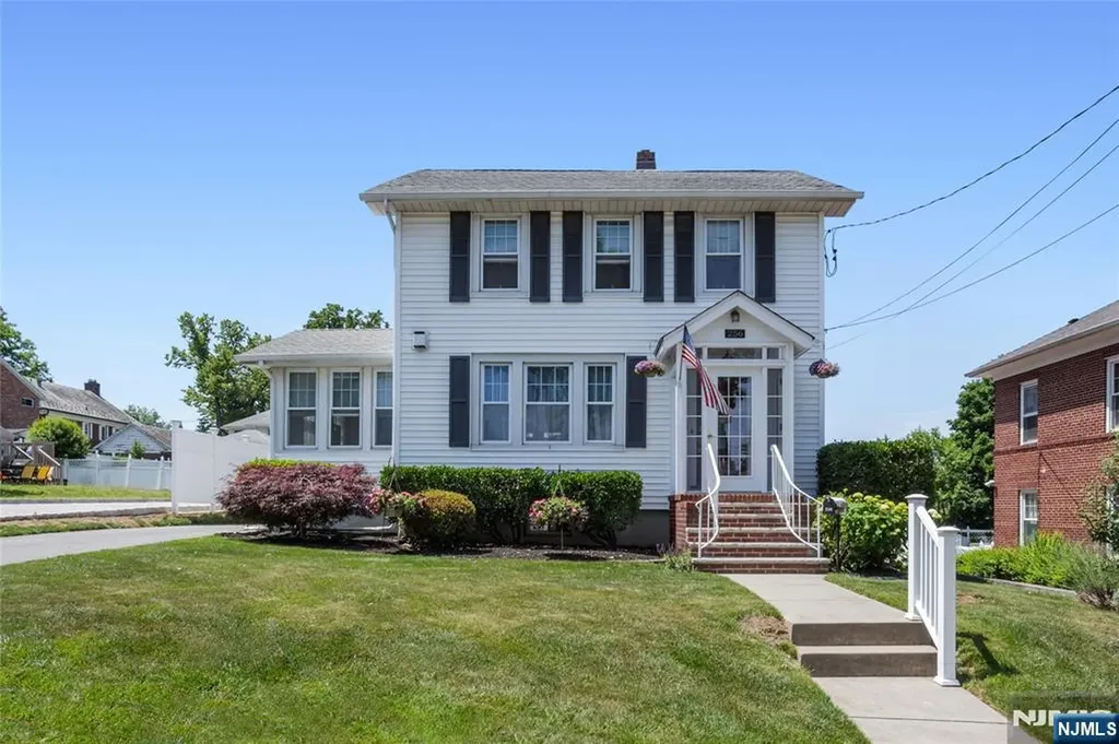 256 Raymond Street Hasbrouck Heights NJ 07604
