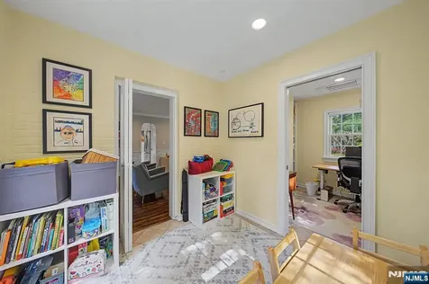 109 Windsor Road Tenafly NJ 07670