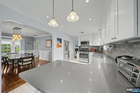 109 Windsor Road Tenafly NJ 07670