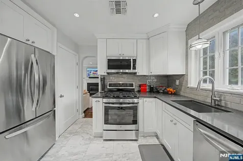 109 Windsor Road Tenafly NJ 07670