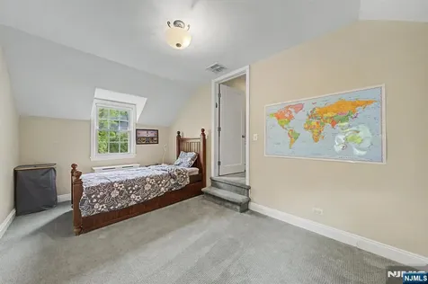 109 Windsor Road Tenafly NJ 07670
