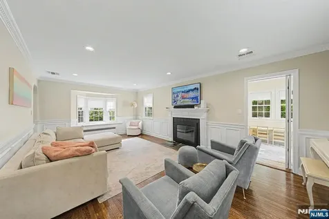109 Windsor Road Tenafly NJ 07670
