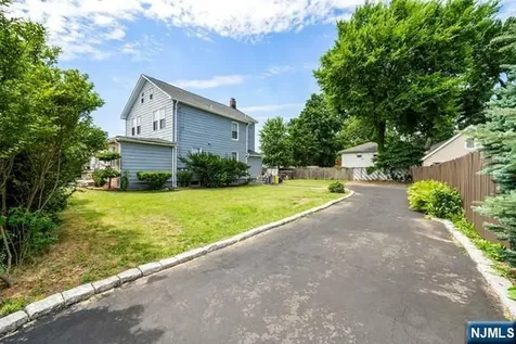 19 Intervale Road Teaneck NJ 07666