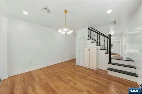 19 Intervale Road Teaneck NJ 07666
