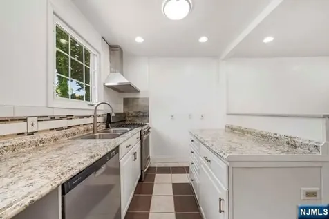19 Intervale Road Teaneck NJ 07666