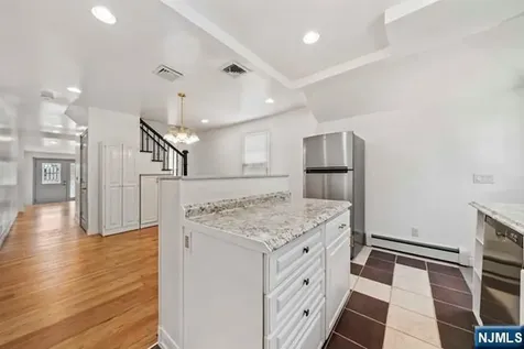 19 Intervale Road Teaneck NJ 07666