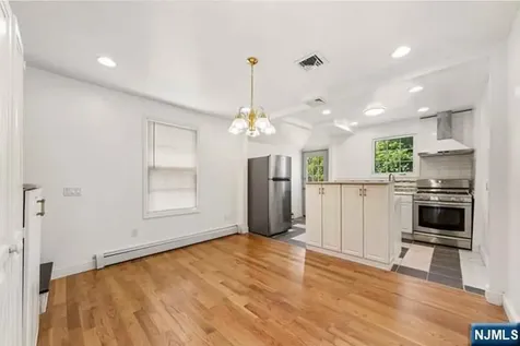 19 Intervale Road Teaneck NJ 07666