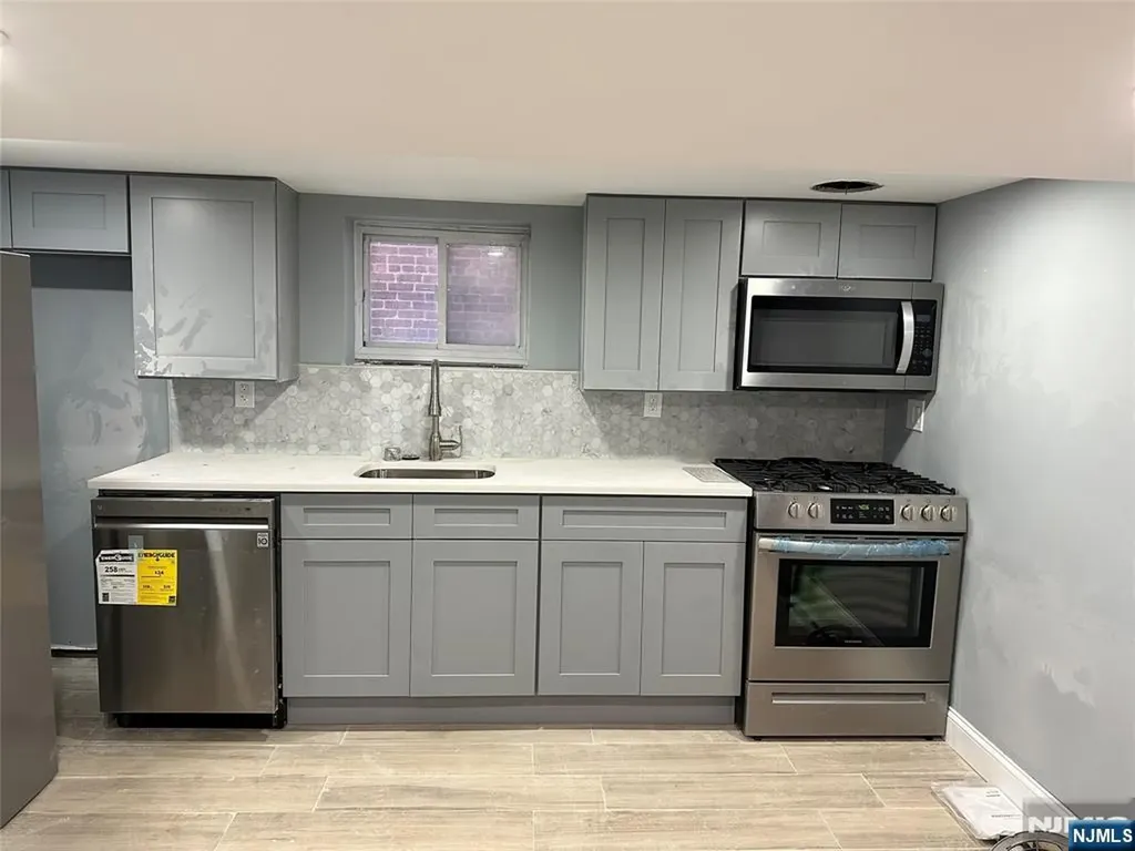 8820 2nd Avenue North Bergen NJ 07047