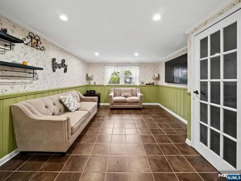 17 Ravine Court Clifton NJ 07013