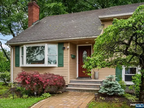 17 Ravine Court Clifton NJ 07013