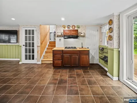 17 Ravine Court Clifton NJ 07013