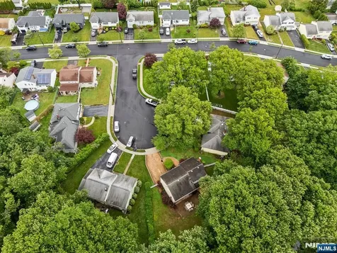 17 Ravine Court Clifton NJ 07013