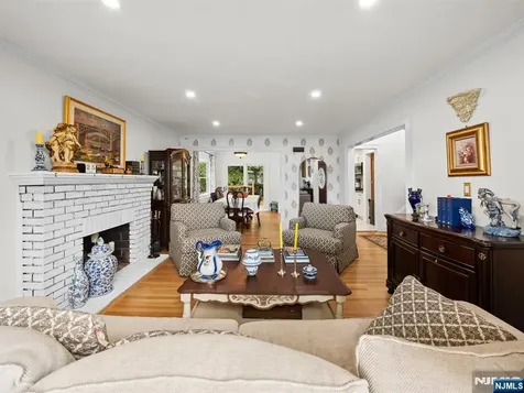 17 Ravine Court Clifton NJ 07013