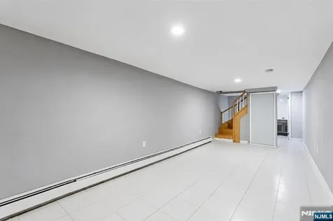 4108 New York Avenue Union City NJ 07087