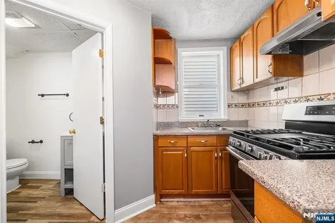 8 Manhattan Avenue Jersey City NJ 07307