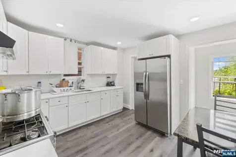 164 Parker Street Newark NJ 07104