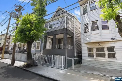 164 Parker Street Newark NJ 07104