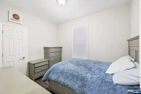 164 Parker Street Newark NJ 07104