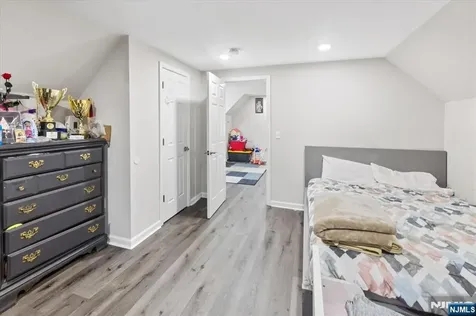 164 Parker Street Newark NJ 07104