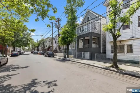 164 Parker Street Newark NJ 07104
