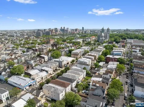 164 Parker Street Newark NJ 07104