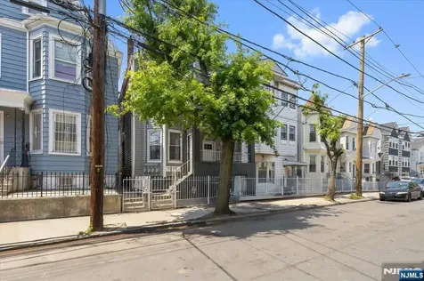 164 Parker Street Newark NJ 07104