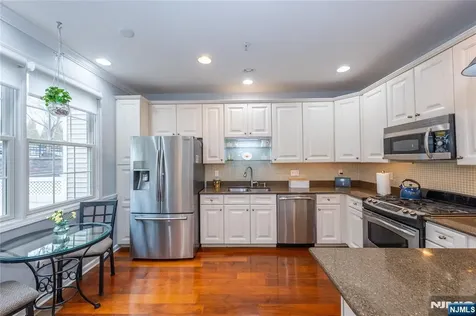 1 Ashley Court Hawthorne NJ 07506
