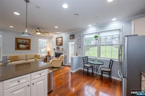 1 Ashley Court Hawthorne NJ 07506