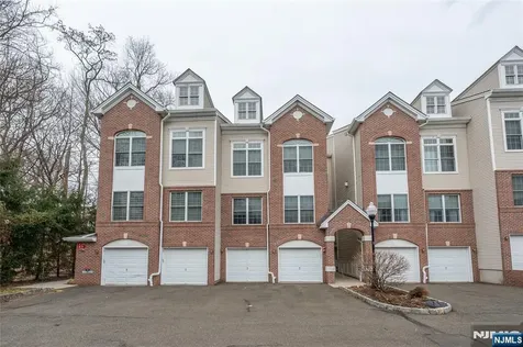 1 Ashley Court Hawthorne NJ 07506